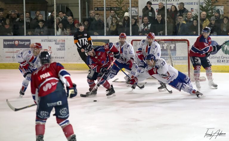 SLM-J32 : Les Ducs domptent les Lions (4-0)