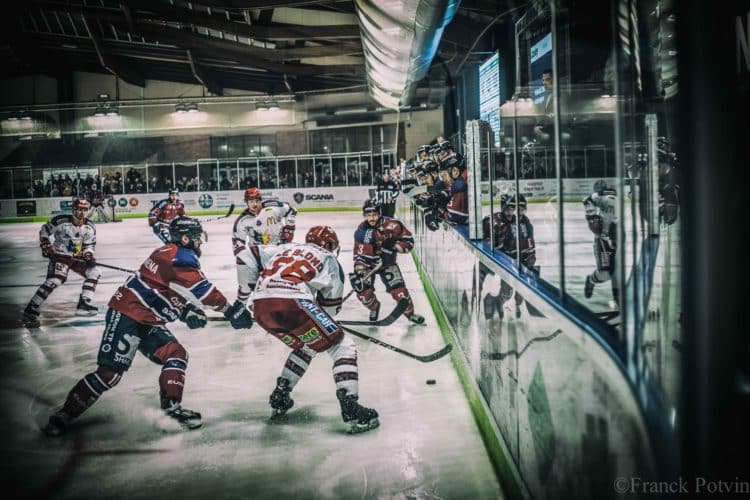SLM J-35 : Les Ducs cèdent en toute fin de match à Grenoble (3-1)